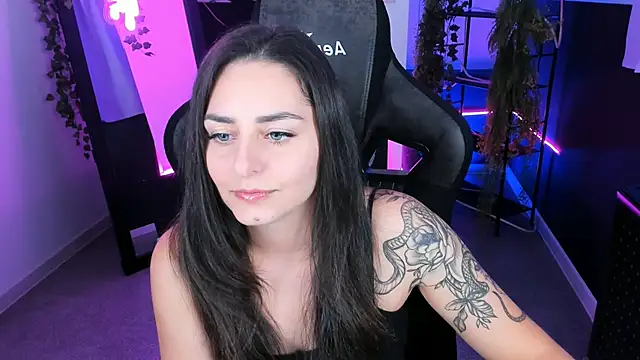 Snapshot of ValeriiMills chatting on October 2, 5:09 pm ValeriiMills online show from October 2, 5:09 pm