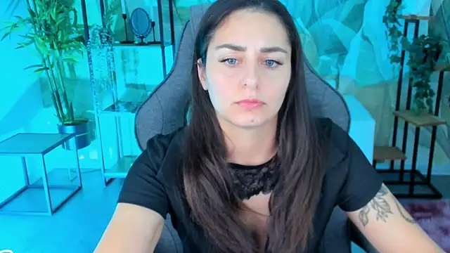 Snapshot of ValeriiMills chatting on October 10, 2:38 pm ValeriiMills online show from October 10, 2:38 pm