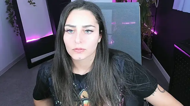 Snapshot of ValeriiMills chatting on October 21, 2:29 pm ValeriiMills online show from October 21, 2:29 pm