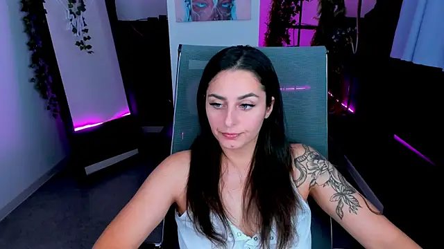 Snapshot of ValeriiMills chatting on October 22, 2:28 pm ValeriiMills online show from October 22, 2:28 pm