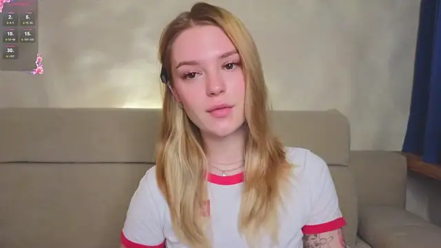 Cyberheart  online show from December 17, 3:18 pm