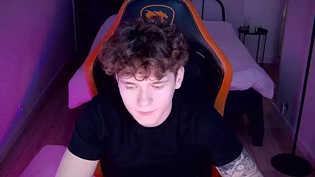 DanyDavis online show from September 10, 5:46 pm