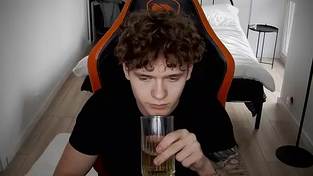 DanyDavis online show from September 11, 9:53 am