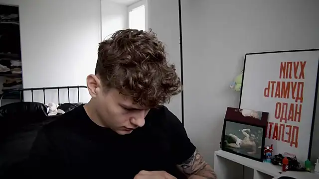 DanyDavis online show from September 24, 8:17 am