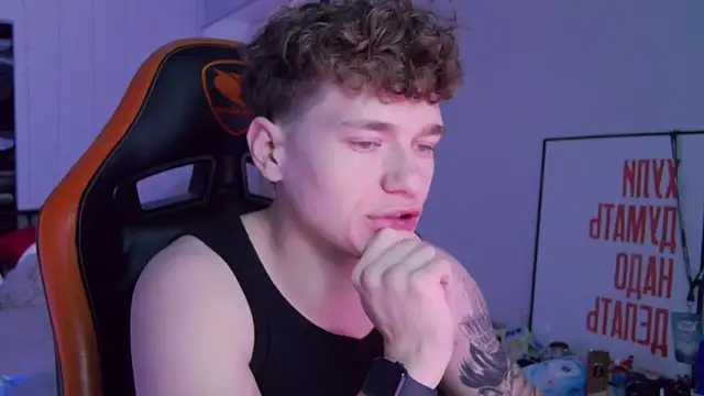 DanyDavis online show from November 11, 7:47 pm