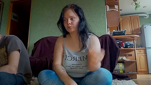 SweetPiggyx online show from April 14, 9:59 am