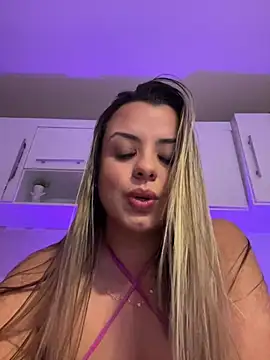 Snapshot of Patyyyy chatting on May 31, 1:36 am Patyyyy online show from May 31, 1:36 am