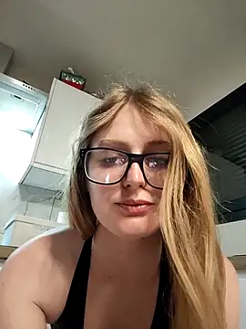 tuny x online show from April 17, 4:37 am