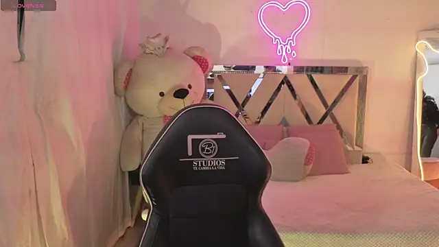 saaya tay online show from April 22, 3:31 am