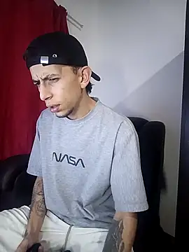 Snapshot of Chris__Jones chatting on October 1, 4:07 am Chris Jones online show from October 1, 4:07 am