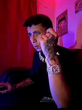 Snapshot of Chris__Jones chatting on October 5, 3:16 am Chris Jones online show from October 5, 3:16 am