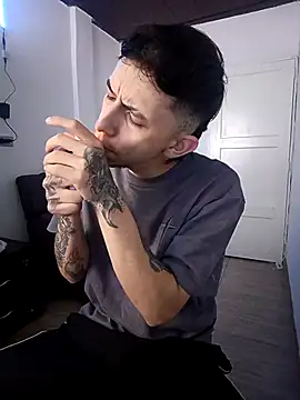 Snapshot of Chris__Jones chatting on December 16, 6:57 pm Chris Jones online show from December 16, 6:57 pm