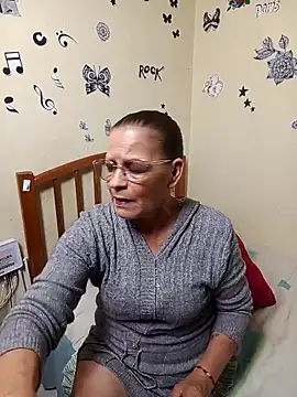 Snapshot of katrina_perez chatting on October 18, 10:10 pm katrina perez online show from October 18, 10:10 pm