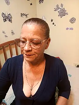 Snapshot of katrina_perez chatting on October 30, 10:10 pm katrina perez online show from October 30, 10:10 pm