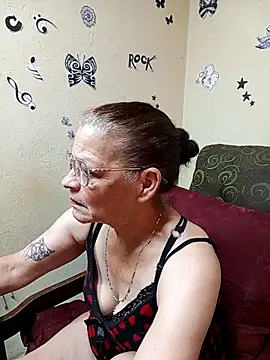 Snapshot of katrina_perez chatting on November 23, 1:33 pm katrina perez online show from November 23, 1:33 pm