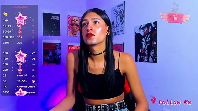 Snapshot of SkylerBennet chatting on March 21, 1:13 am SkylerBennet online show from March 21, 1:13 am