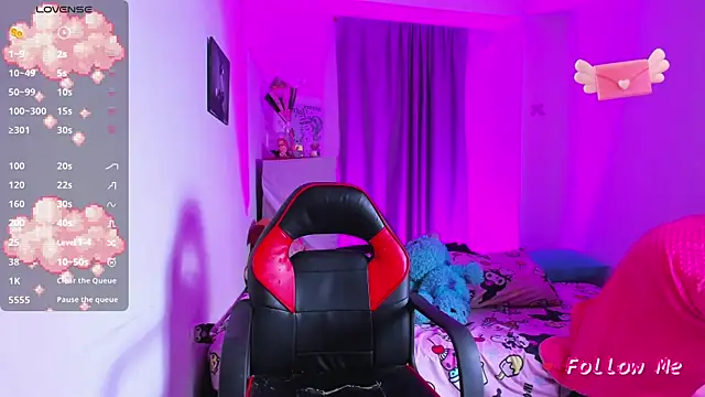 SkylerBennet online show from March 31, 4:13 am