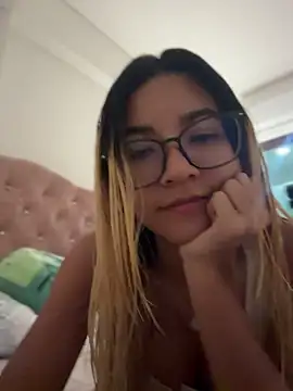 Pretty roxxyy online show from July 11, 2:03 am