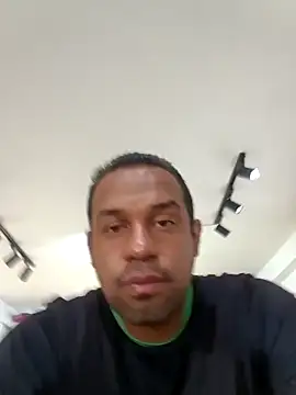 Snapshot of elnegro707070 chatting on October 24, 11:06 am elnegro707070 online show from October 24, 11:06 am