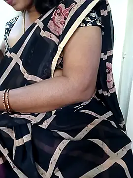 Snapshot of tamiltady chatting on September 15, 6:02 am tamiltady online show from September 15, 6:02 am