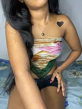Snapshot of selena_mia chatting on March 15, 7:53 pm selena mia online show from March 15, 7:53 pm