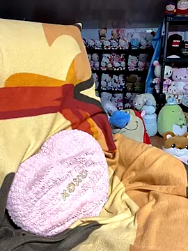 Snapshot of w3tkittty chatting on November 22, 4:22 am w3tkittty online show from November 22, 4:22 am