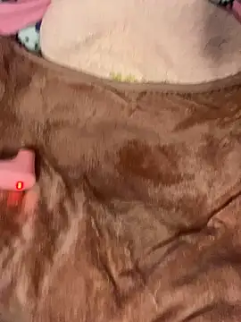 w3tkittty online show from December 22, 2:36 pm