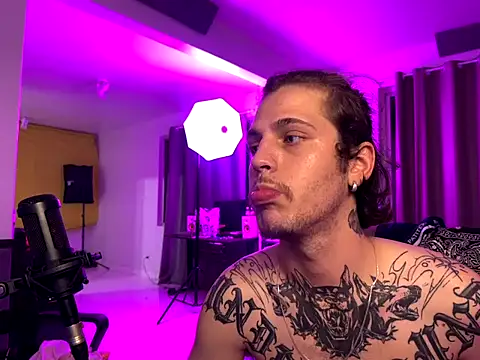 bigrosa21cm online show from October 27, 11:20 pm