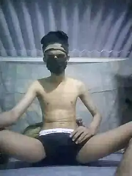 HannanKhan25 online show from November 3, 1:45 pm