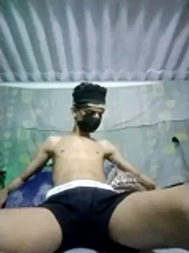 HannanKhan25 online show from February 26, 7:35 pm