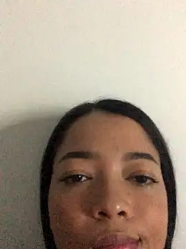 Snapshot of bellagrin chatting on December 21, 2:19 am bellagrin online show from December 21, 2:19 am