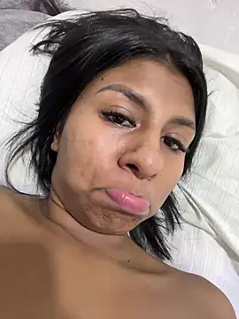 Emmily Vargas online show from July 25, 10:07 pm