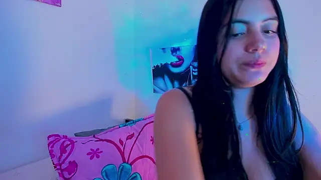 Snapshot of mialeia01 chatting on September 11, 4:01 am mialeia01 online show from September 11, 4:01 am