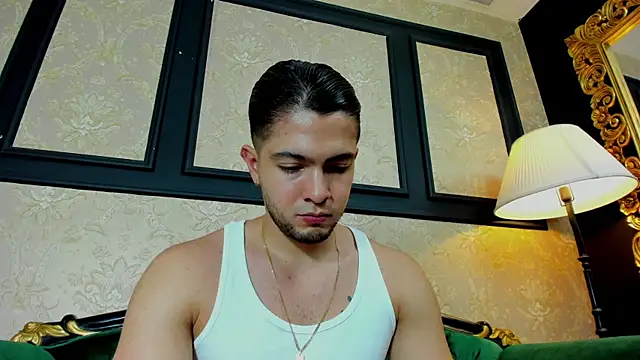 Snapshot of GrantBlake chatting on May 16, 5:37 am GrantBlake online show from May 16, 5:37 am
