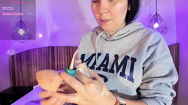 AlissaJoness online show from April 6, 11:44 am