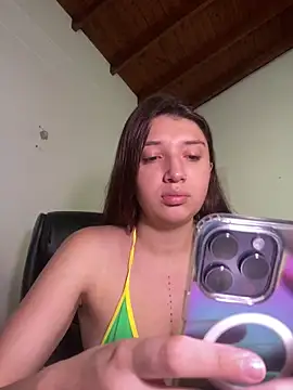 Mia  Gray online show from February 6, 6:00 pm