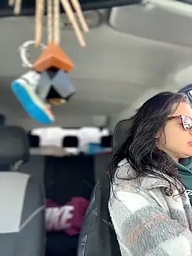 MeekyRich online show from April 20, 3:20 am