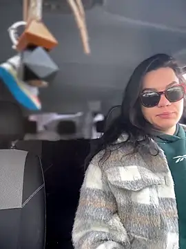 MeekyRich online show from April 21, 3:57 am