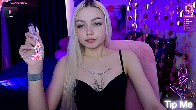 LinaLirian online show from February 25, 10:03 am