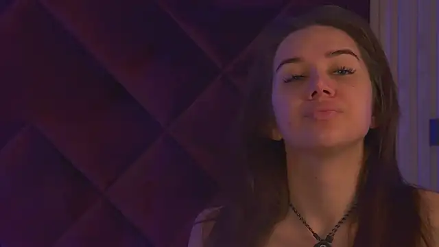 Snapshot of StacyHarland chatting on October 6, 4:32 am StacyHarland online show from October 6, 4:32 am