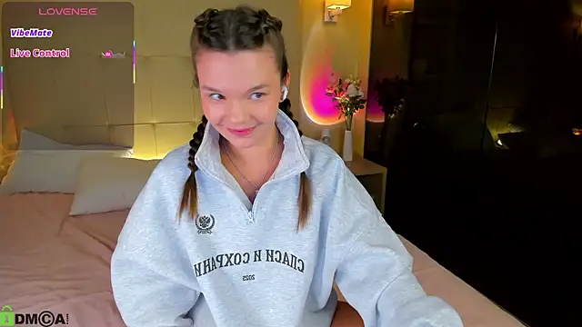 Snapshot of Sowetly chatting on November 15, 1:03 am Sowetly online show from November 15, 1:03 am