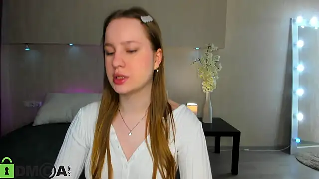 Candy Cansew online show from March 24, 1:10 am