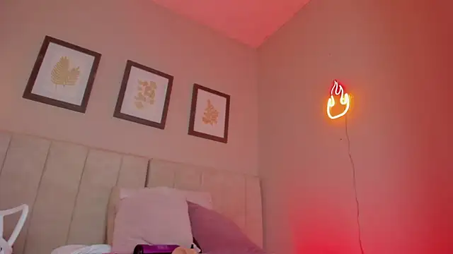  lucia 18 online show from November 26, 1:34 pm