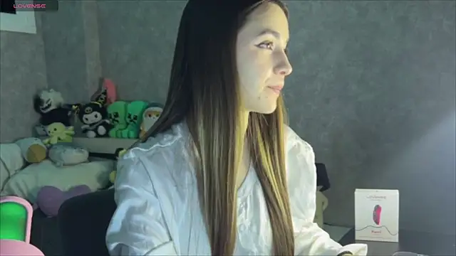 CupSizeGirl online show from May 13, 1:19 pm