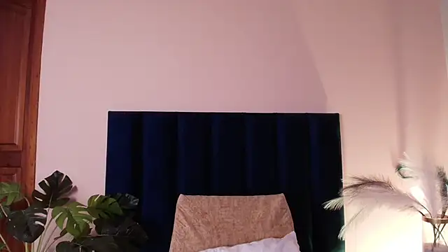 Snapshot of AbbieJoness_ chatting on May 7, 11:37 am AbbieJoness online show from May 7, 11:37 am