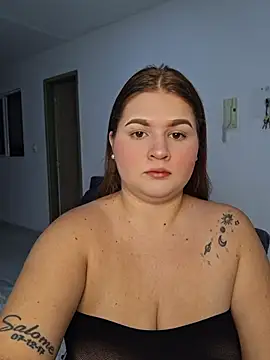 Snapshot of valentina-diiaz chatting on July 14, 10:09 am valentina-diiaz online show from July 14, 10:09 am