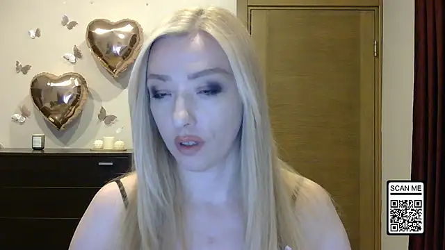 Snapshot of Wild_Silk_Desire chatting on May 17, 6:04 pm Wild Silk Desire online show from May 17, 6:04 pm