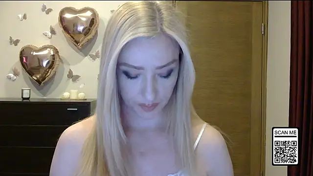 Snapshot of Wild_Silk_Desire chatting on May 29, 2:15 pm Wild Silk Desire online show from May 29, 2:15 pm