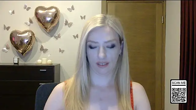 Snapshot of Wild_Silk_Desire chatting on June 7, 3:38 pm Wild Silk Desire online show from June 7, 3:38 pm