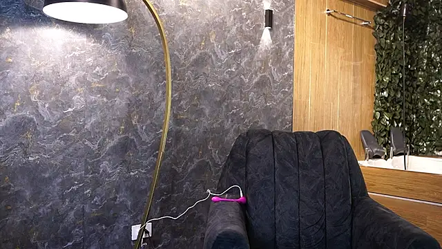 Susan wall online show from February 5, 12:43 pm